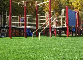 Фото рулонного газона для детских площадок