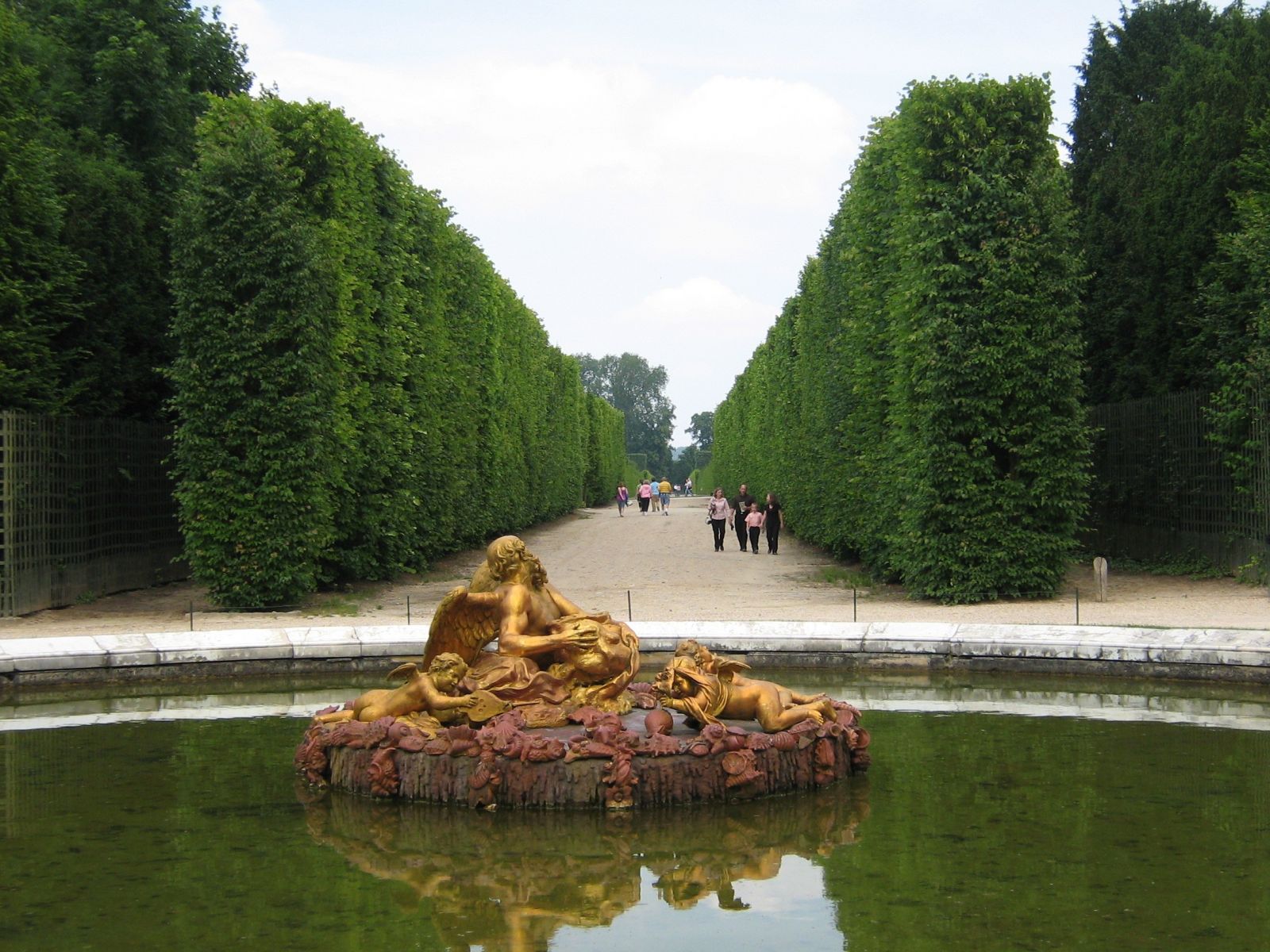 Версальские сады: памятник ландшафтного дизайна
